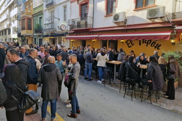 Castellón gana 1.494 afiliados en mayo por el tirón de la hostelería, mientras el paro repunta en 281 personas