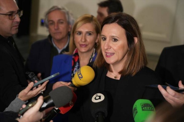 Catalá asegura apoyo económico al SailGP y la oposición lo ve 