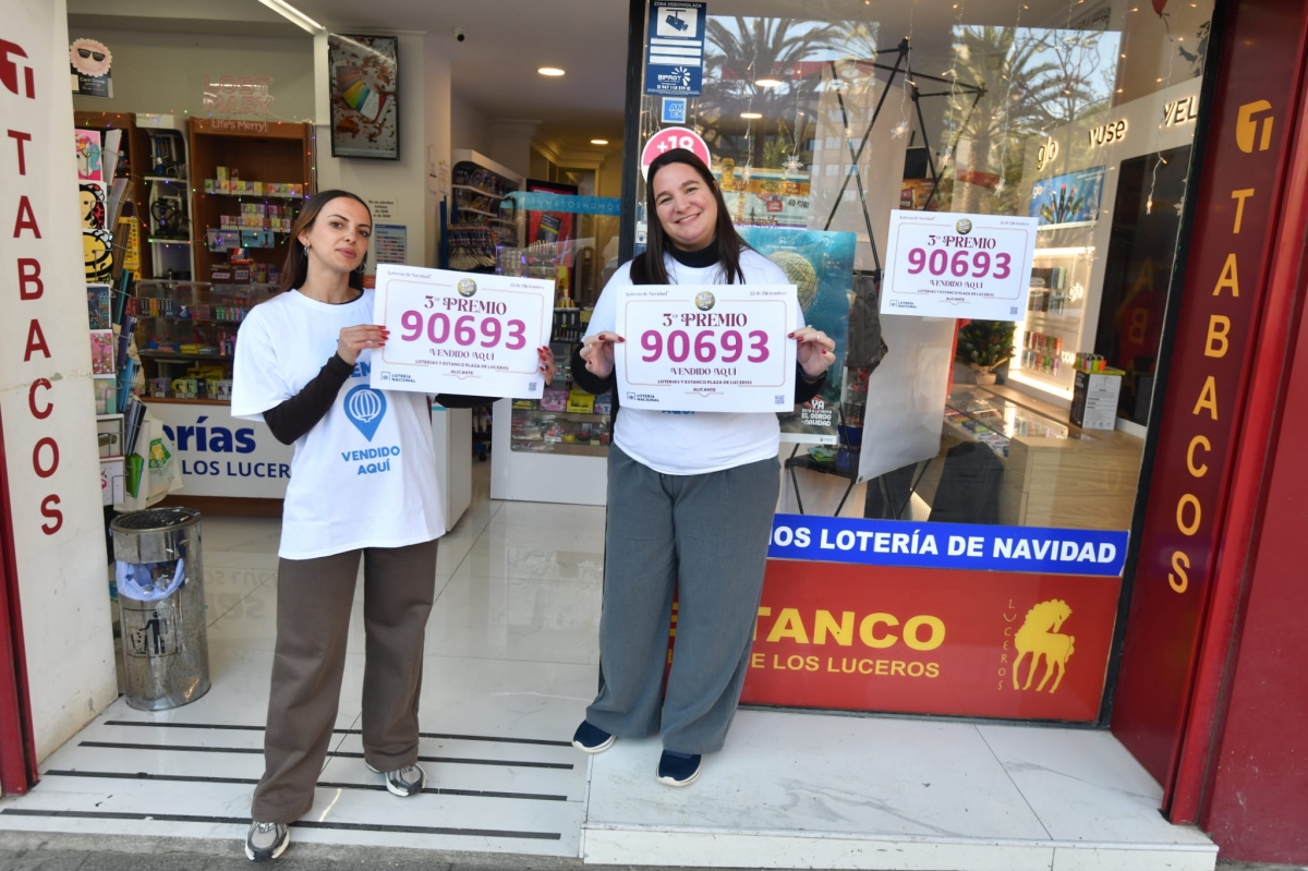 El tercer premio, el 90.693, deja 11.950.000 euros, la mayor parte en Alicante