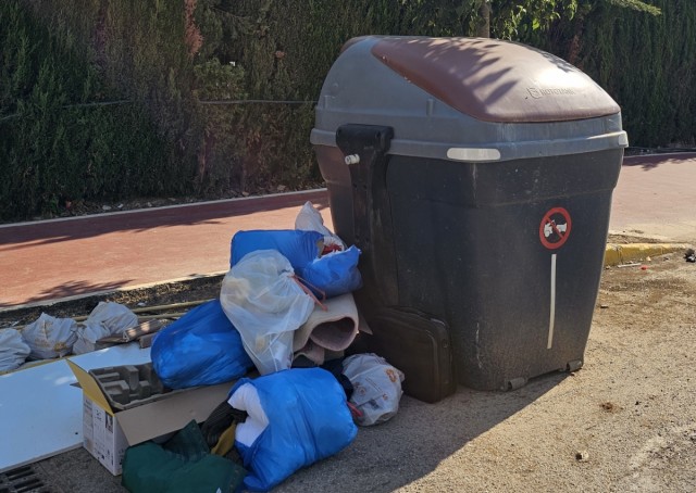 La tasa de basuras de Picanya suma críticas por no incorporar incentivos al reciclaje ni medidas sociales tras la Dana