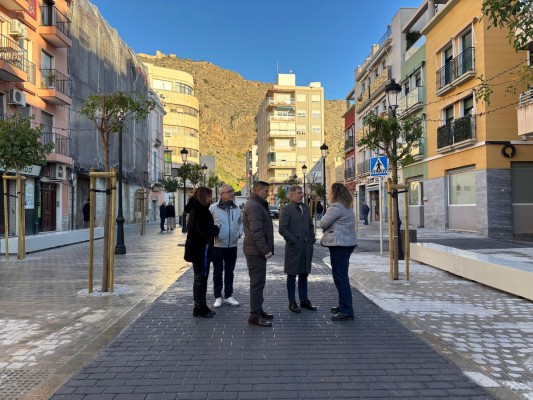 Orihuela pone en funcionamiento El Paseo tras tres años de retraso en las obras