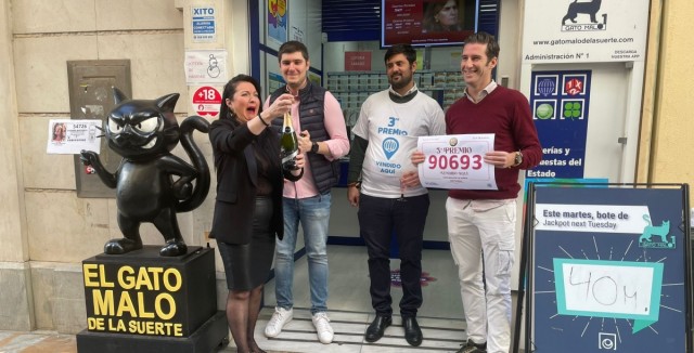 Un tercer premio muy repartido, el 90.693, viaja hasta Cartagena y San Pedro con 500.000 euros la serie