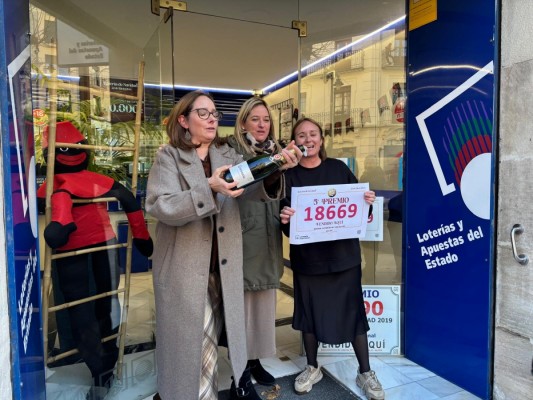 La administración 3 de Alcoy reparte 9,6 millones entre una residencia geriátrica, una peña y abonados