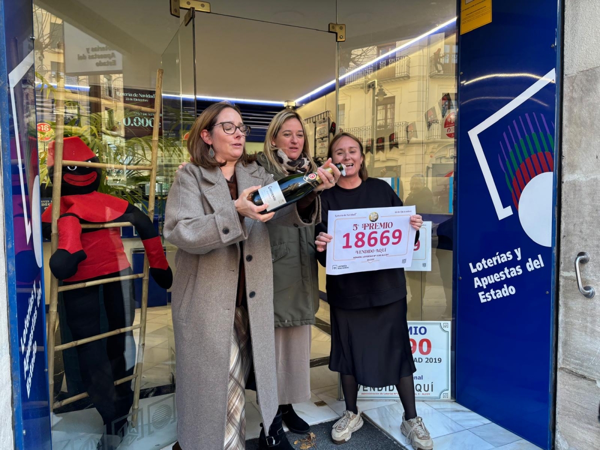 La administración 3 de Alcoy reparte 9,6 millones entre una residencia geriátrica, una peña y abonados