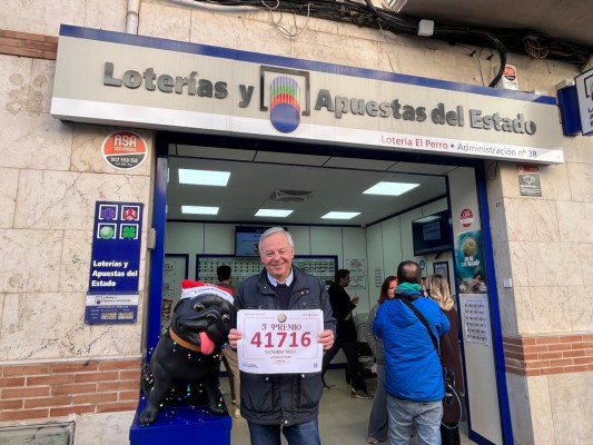 Un quinto premio, el 41.716, sonríe a Murcia y Caravaca de la Cruz con 6.000 euros el décimo