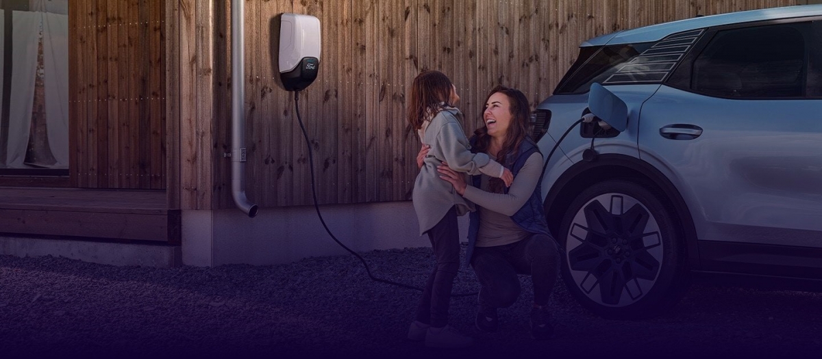  La nueva causa de las disputas festivas: ¿dejarías que un familiar cargue su coche eléctrico en tu casa esta Navidad?