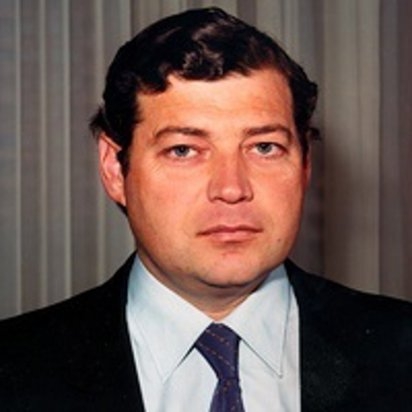 El Gobierno otorga la Orden de Carlos III a Andrés Hernández Ros, el primer presidente de la Región de Murcia