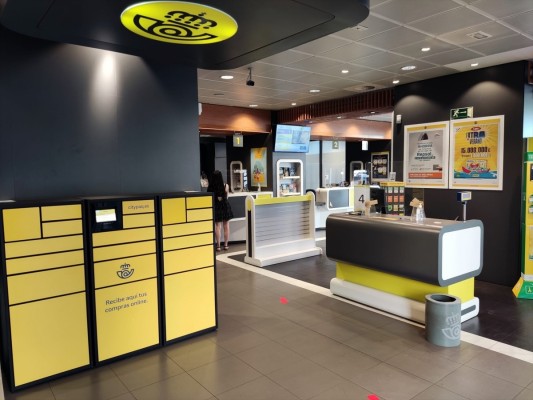 Correos sube un 7,9% el precio de los sellos nacionales y un 5,5% el de paquetes para 2026