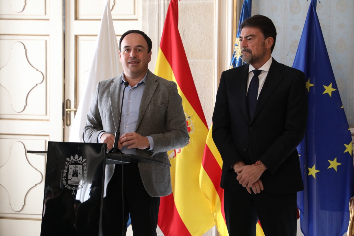 Pérez Llorca reafirma el compromiso inversor con Alicante: Tram, colegios y ¿centro de congresos?