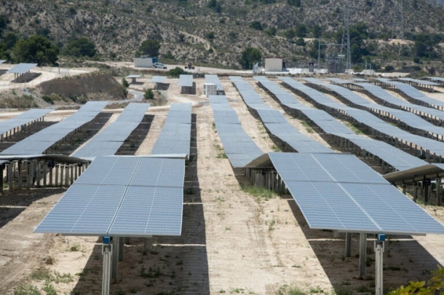 Freno a cuatro plantas solares en Castellón: el Consell tumba 156,8 MW en Cabanes y Onda al caducar sus permisos de red