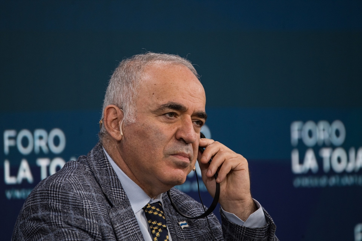 Rusia emite una orden de detención contra el maestro ajedrecista Garri Kasparov