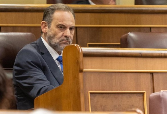 El Supremo deniega que Ábalos comparezca mañana en la comisión del 'caso Koldo' en el Senado