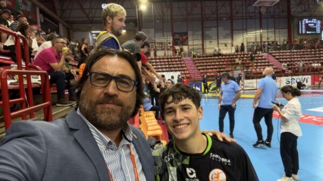 El aguileño Antonio Torres debuta en la élite con el Bathco Torrelavega jugando la Supercopa Ibérica