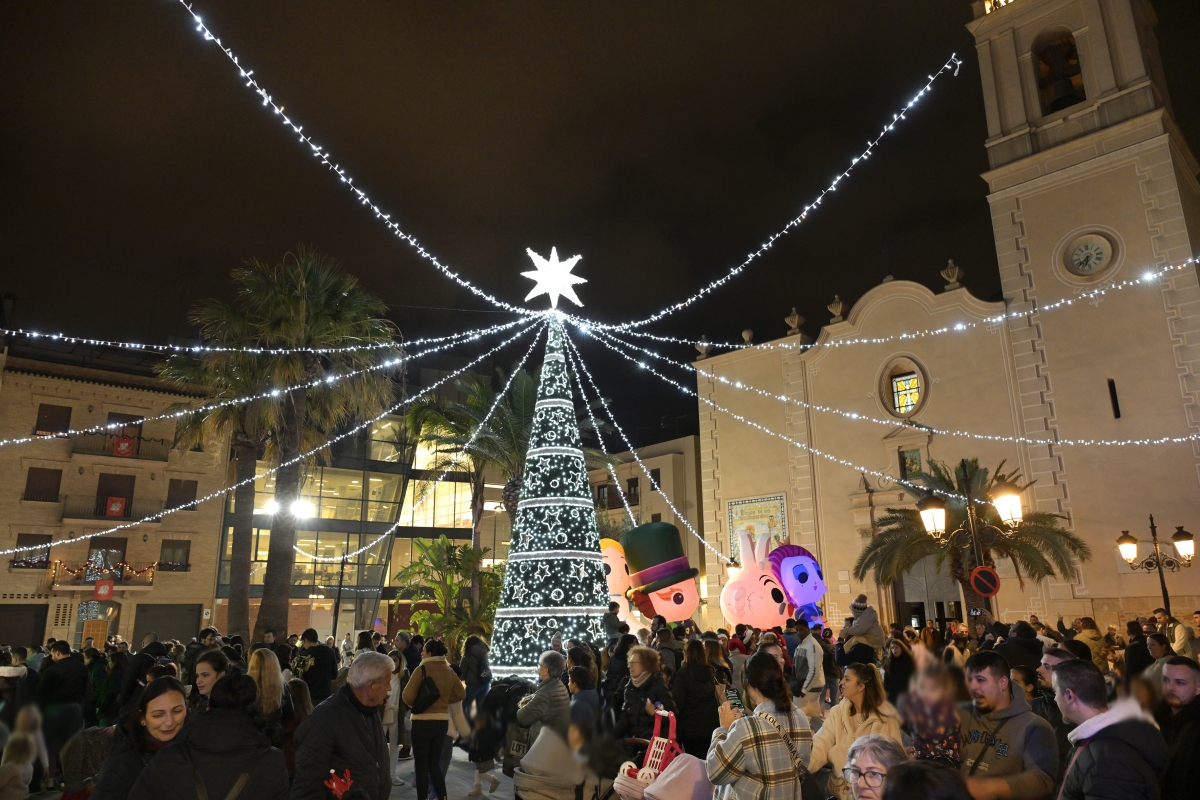La Navidad vuelve a encenderse en la 'zona cero' un año después de la Dana