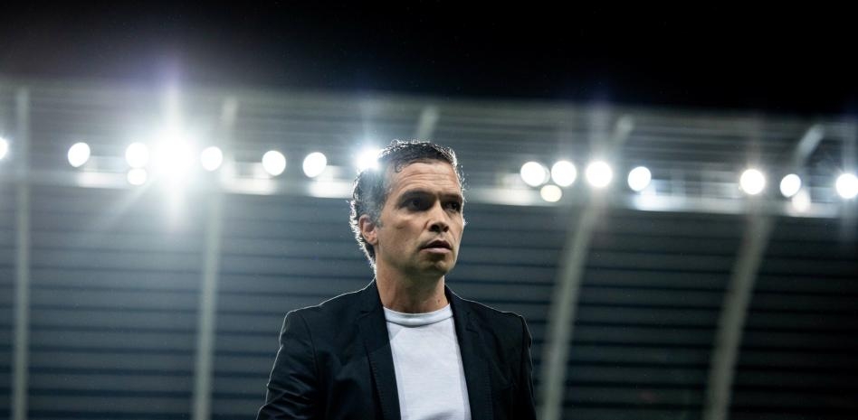 El Levante sondea el mercado de extremos a la espera del análisis de Luis Castro