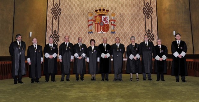 El Constitucional anula artículos de la ley matrimonial recurridos fuera de plazo 