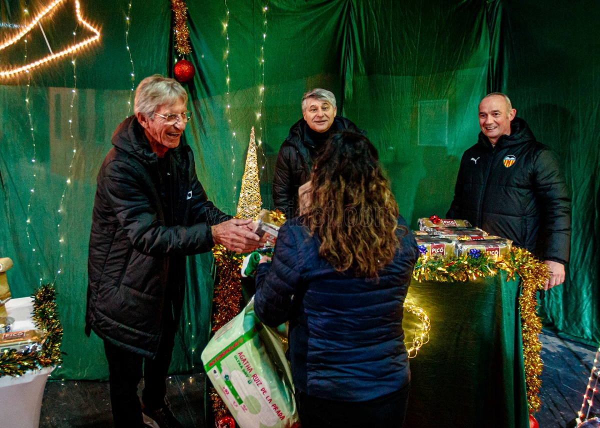 El Valencia CF y Banco de Alimentos renuevan su compromiso solidario con la ‘Nit de Nadal’ en el Camp de Mestalla