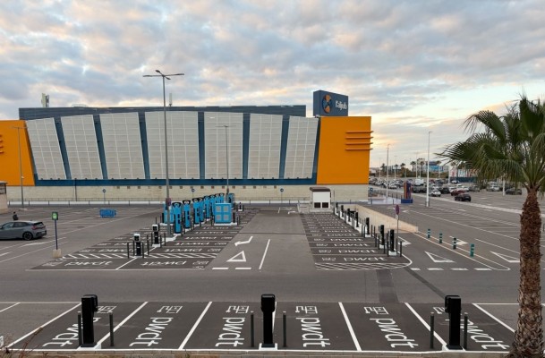 Powerdot inaugura en Elche una estación de recarga ultrarrápida con 1.300 kW de potencia