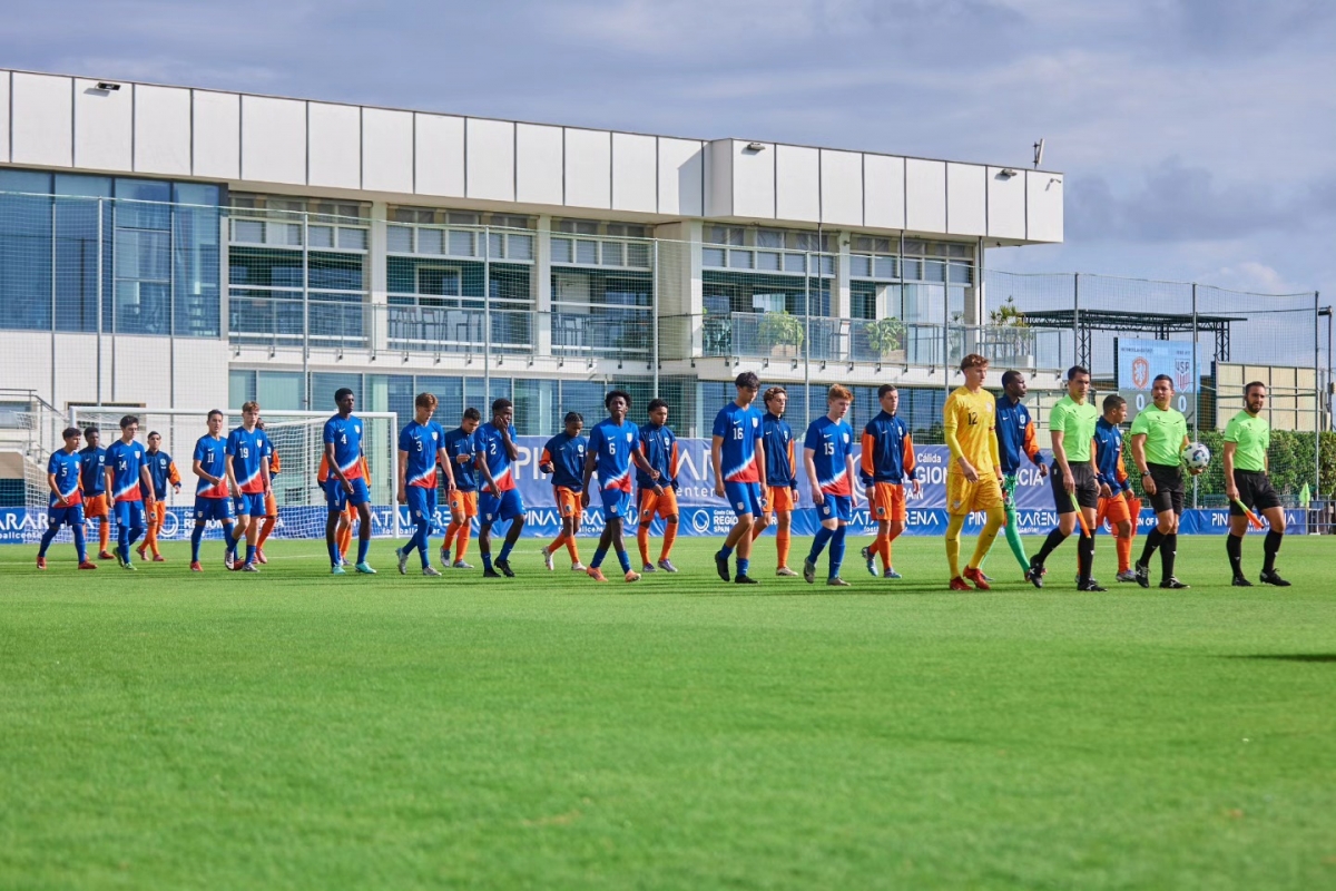 Pinatar Arena cierra 2025 con la concentración de 59 clubes y 100 selecciones de 41 países