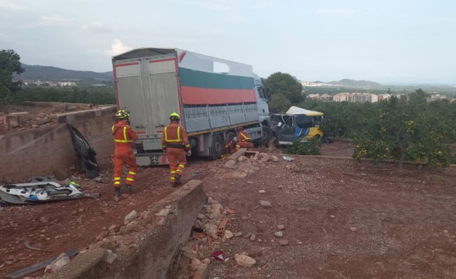 Tres trabajadores muertos y cuatro heridos atropellados por un camión en Benifairó