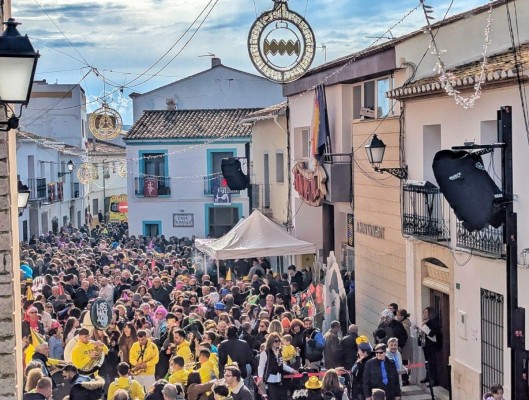 Nochevieja 'australiana' y 'tardevieja' en la provincia de Alicante: el último tardeo de 2025