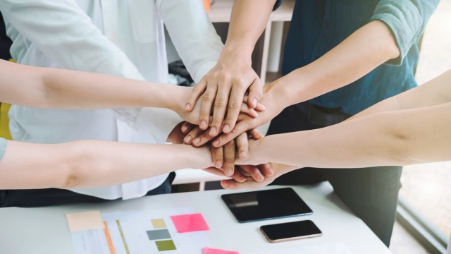 Balance del empleo en la Región: mejora en 2025 entre las mujeres, los jóvenes y los mayores de 45 años