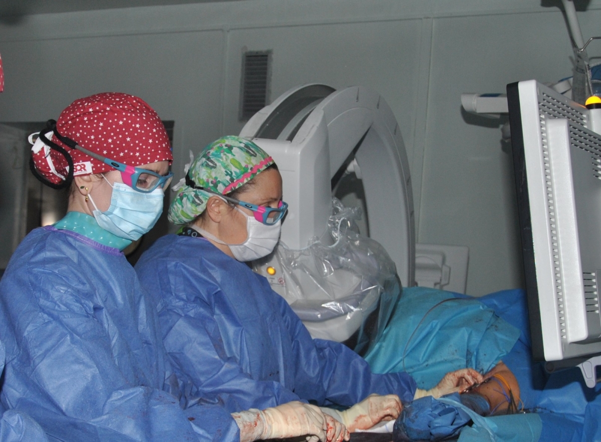 El Hospital General de Castelló aplica por primera vez en la Comunitat el sistema Shockwave E8