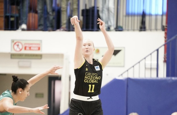 El Hozono Jairis se acerca a la Copa logrando en Estepona su séptimo triunfo liguero (72-77)