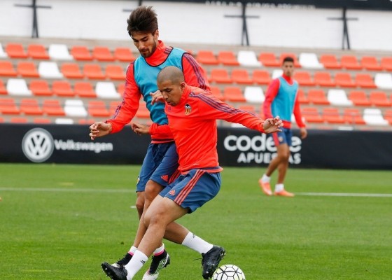 André Gomes entra en la convocatoria para enfrentarse al Real Madrid