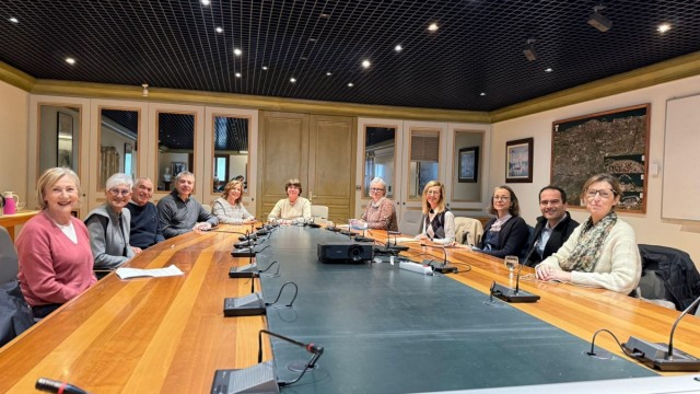 Benicàssim afianza su hermanamiento con la ciudad francesa de Évian-les-Bains y fomentará iniciativas conjuntas