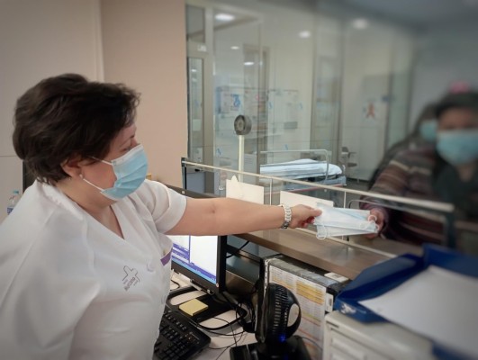 La Región amplía el uso obligatorio de la mascarilla en centros sanitarios hasta el 14 de enero