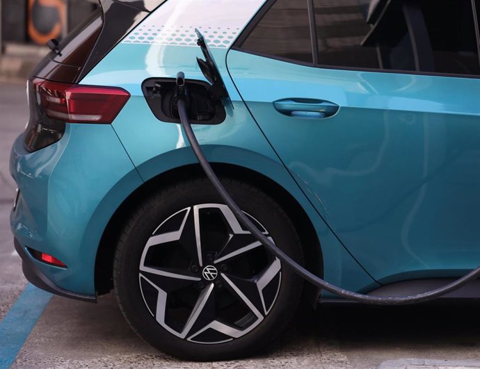 Mayor control a pagos por Bizum, subida al diésel e incentivos al vehículo eléctrico, medidas fiscales de 2026