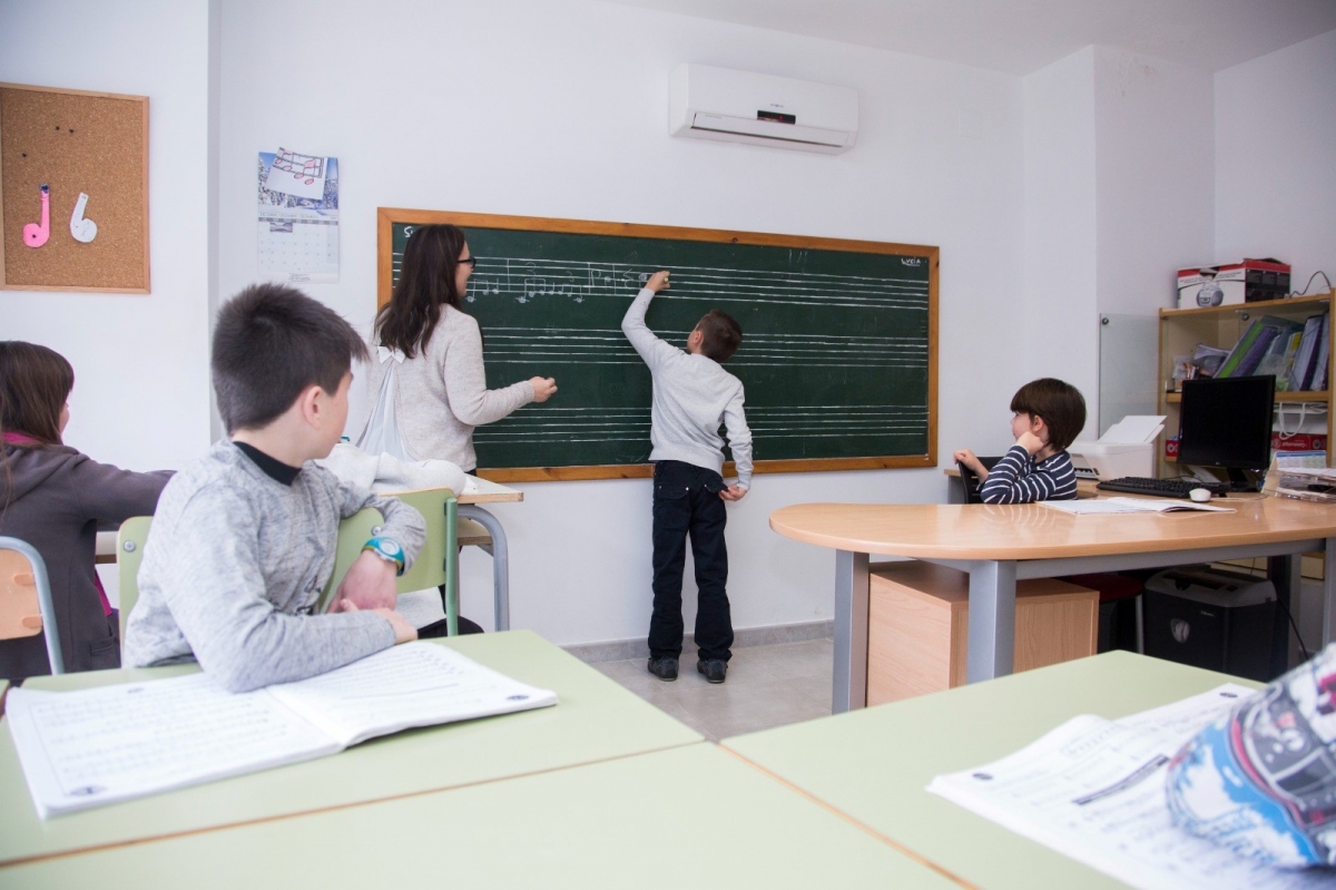 Las becas CaixaBank destinan 255.000 euros a ayudar a  estudiantes de música de la Comunitat Valenciana con una  línea especial para alumnado afectado por la Dana 