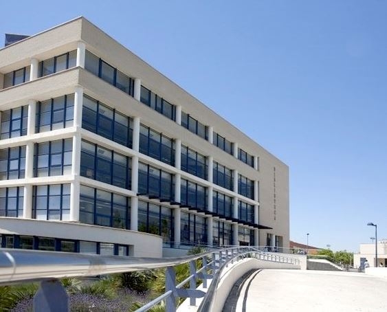 La Biblioteca de l’UJI obri les 24 hores durant el període d’exàmens de gener