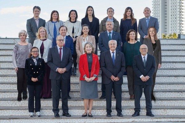Hurtado presenta una candidatura 