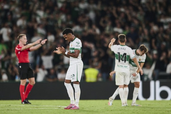 Paso a Grady Diangana