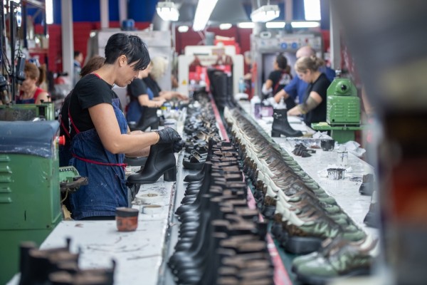 Elche concentra más de 1.300 millones facturados en el calzado, donde crece la brecha empresarial