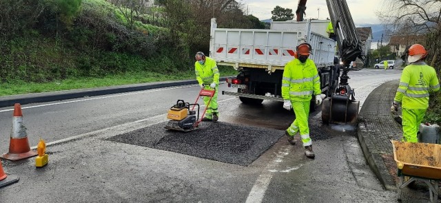 Aglomerados Los Serranos se hace por 8 millones con el mantenimiento de carreteras en Andalucía