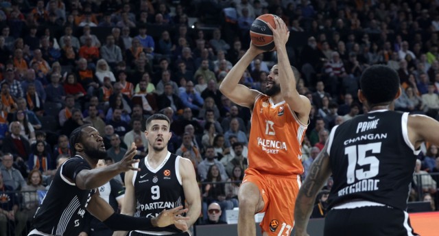 Valencia Basket cierra 2025 como líder de Euroliga tras una trabajada victoria ante Partizan
