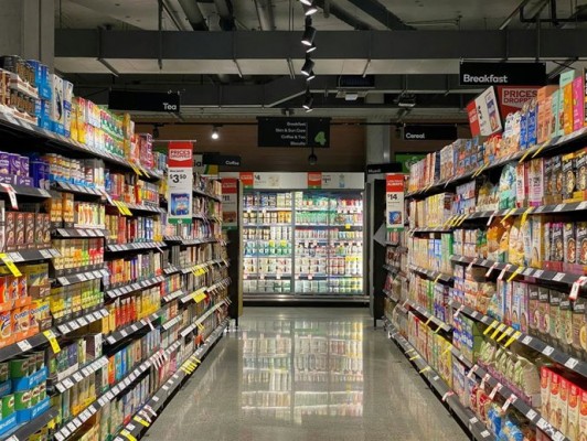 Las alertas alimentarias más llamativas de 2025: restos de piedras, vidrio en vino o caucho en sopas