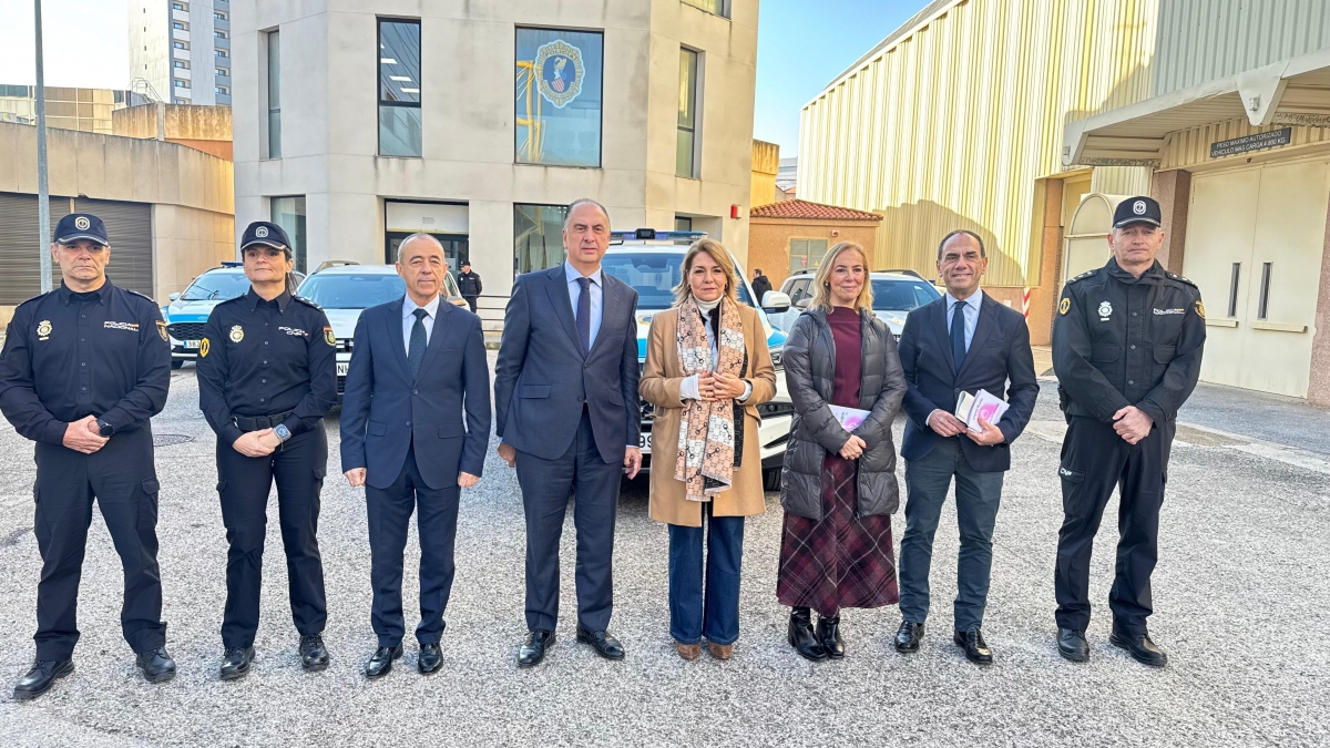 Valderrama y Camarero en la coordinación del operativo. - Foto: GVA Valderrama y Camarero en la coordinación del operativo.