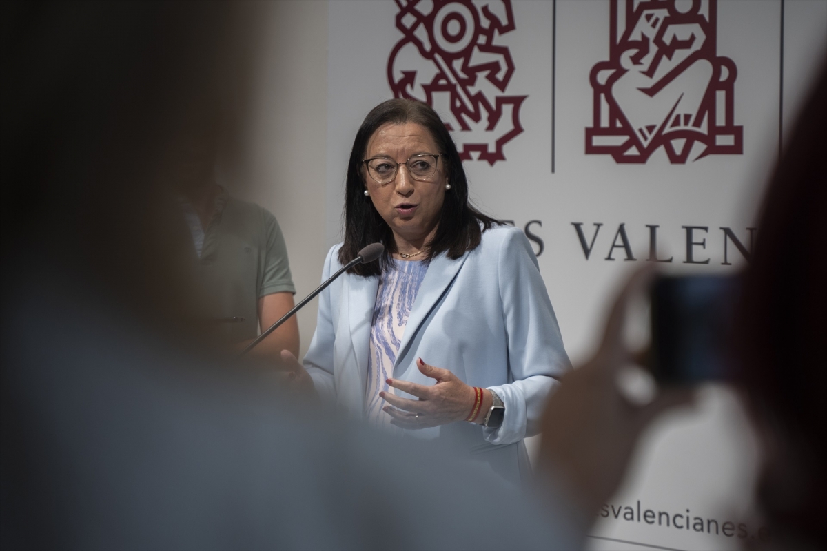 Llanos Massó (Vox), presidenta de Les Corts.