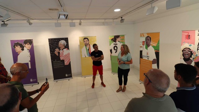 El Benidorm Pride comienza con la exposición ‘Voices’ de Javier Navarrete sobre referentes LGTBI