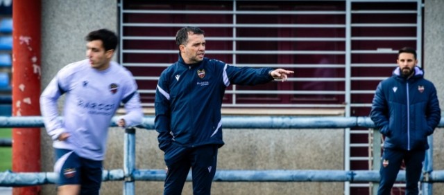 Luís Castro, vigésimo primer entrenador del Levante en Primera División