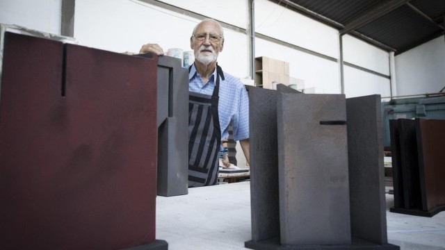 Muere Enric Mestre, maestro de la cerámica contemporánea
