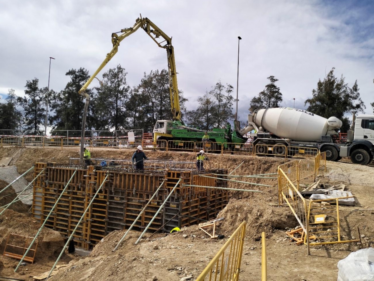 Obras de la Emshi en la tubería que conectará El Realón con València este 2026.