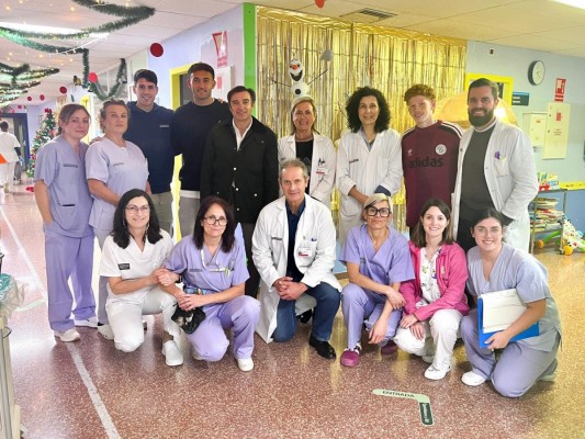 El Hércules CF lleva una sonrisa allí donde se confirma que el fútbol es la menos importante de las cosas importantes