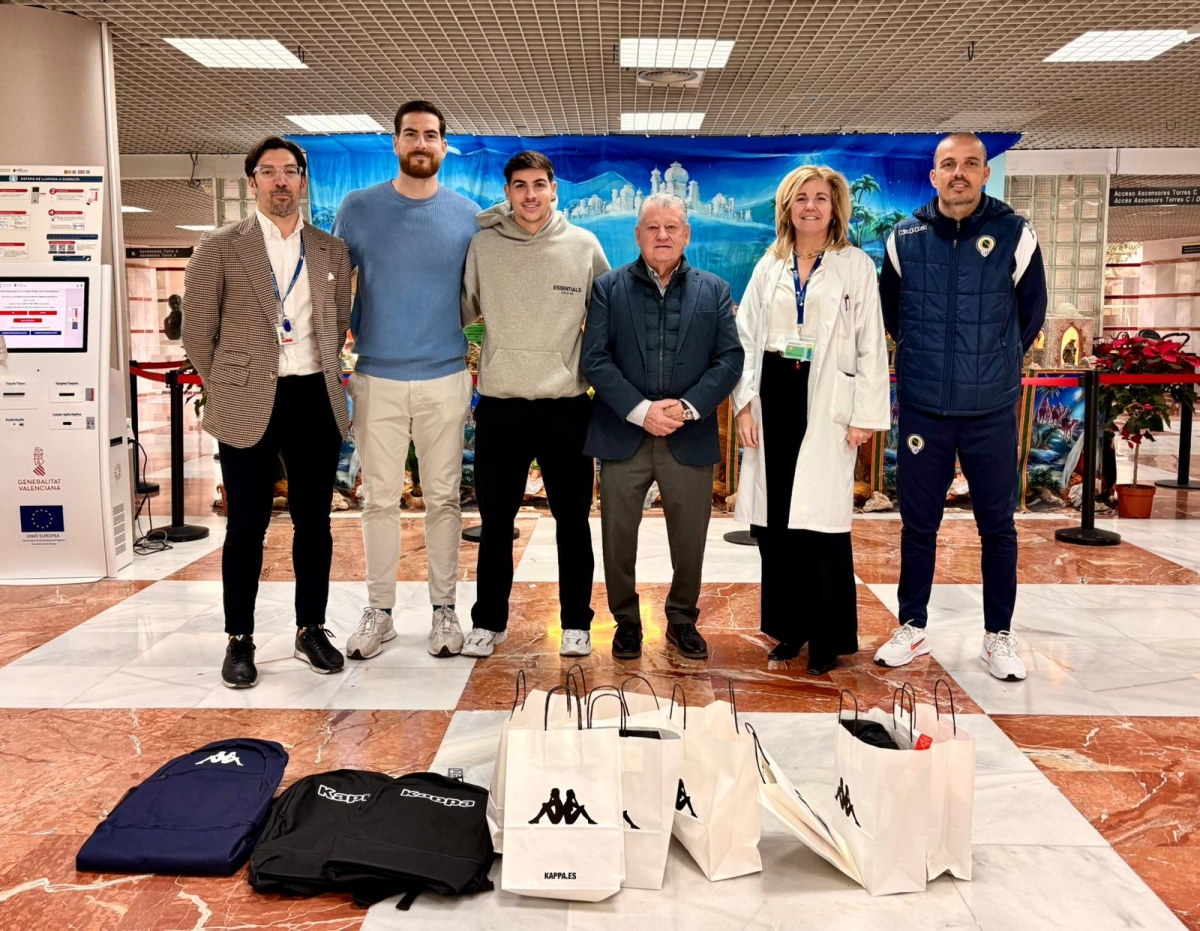 Visita del Hercules CF a los hopistales públicos de Alicante por la Navidad - Foto: HCF Visita del Hercules CF a los hopistales públicos de Alicante por la Navidad