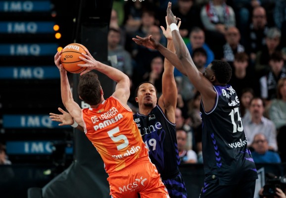 El Valencia Basket firma un récord histórico de la acb al anotar 79 puntos en una mitad