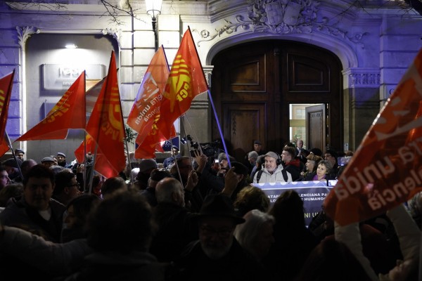 Protesta en València ante el consulado de EEUU por el 